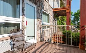 Lift Bridge Lodge, An Ascend Collection Hotel